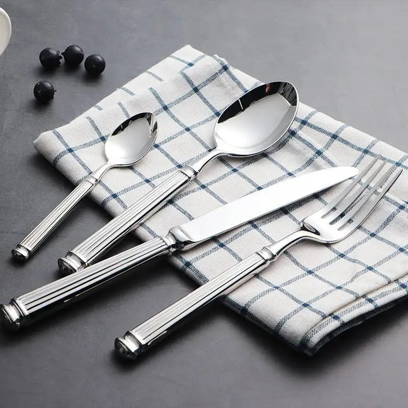 The Flatware Set